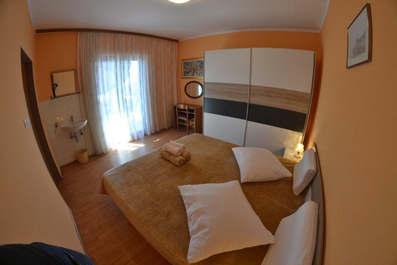 Apartman Jadranka Palit エクステリア 写真