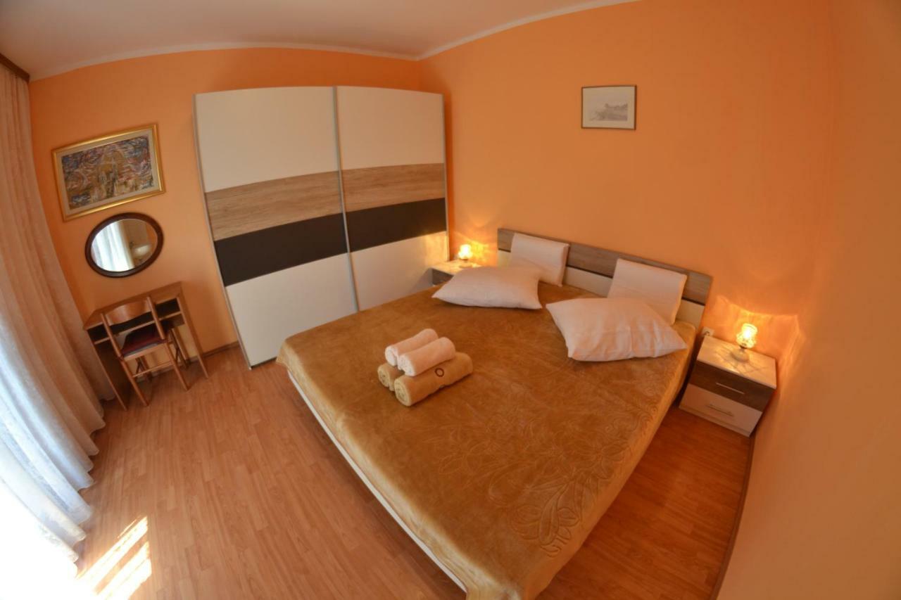 Apartman Jadranka Palit エクステリア 写真