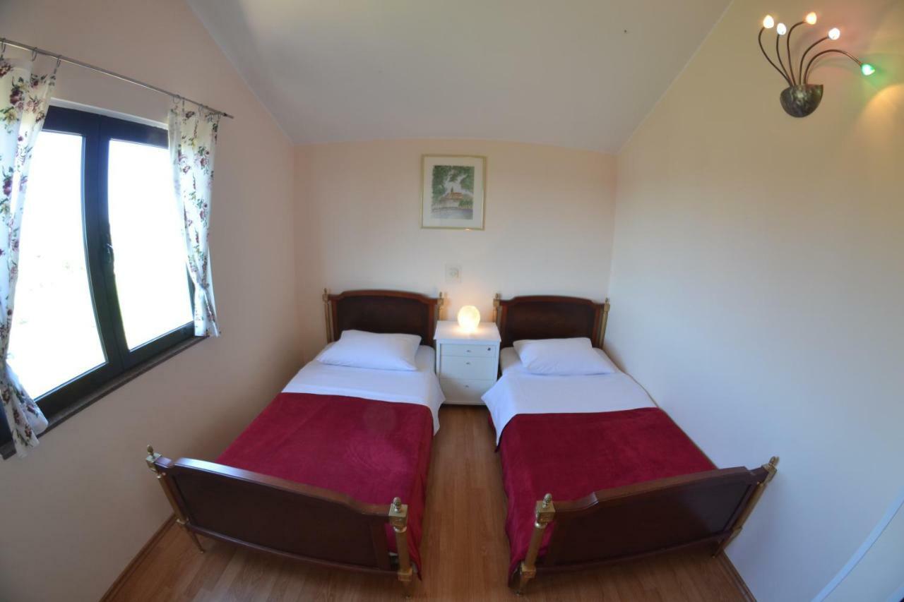 Apartman Jadranka Palit エクステリア 写真